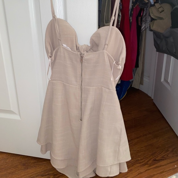 Tan cut out romper - Picture 3 of 3